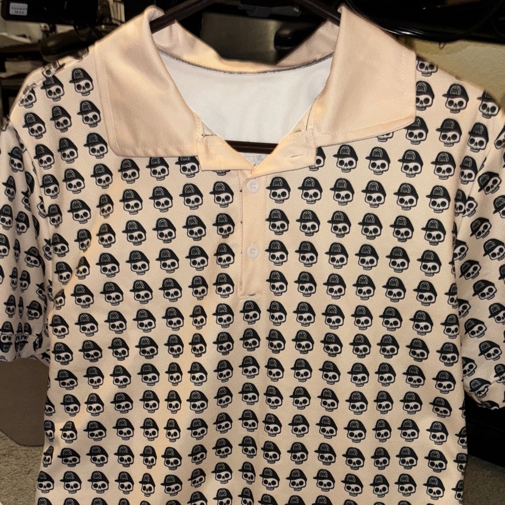 skull print golf polo